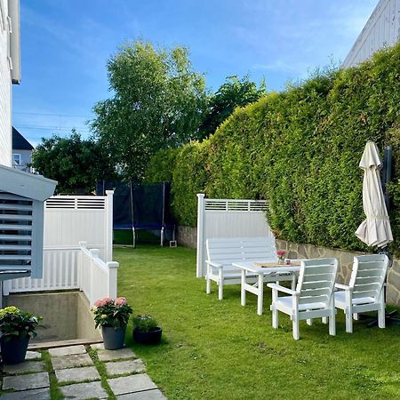 Down Town Apartment With Outside Area In Villa Kristiansand Exterior foto