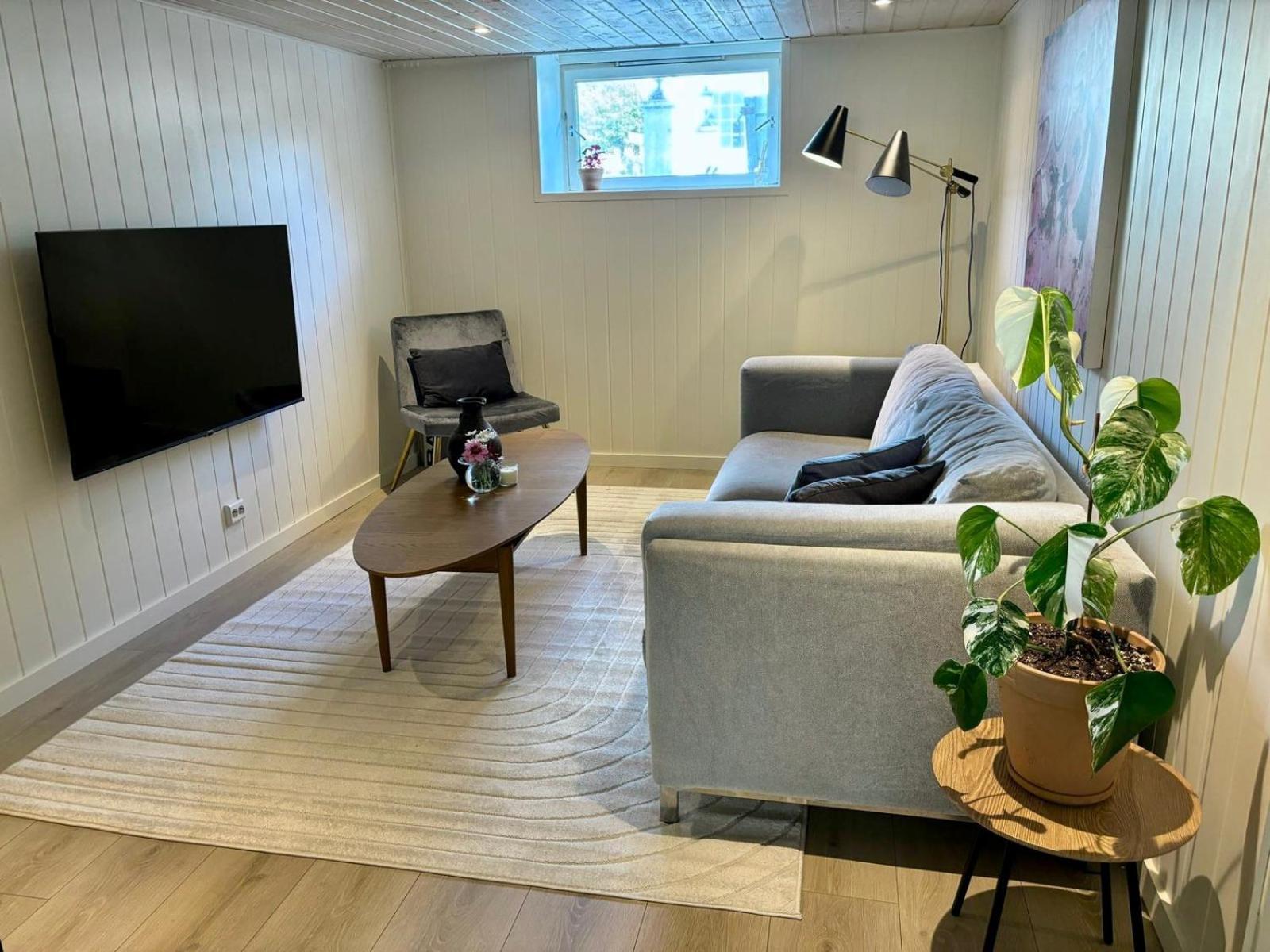 Down Town Apartment With Outside Area In Villa Kristiansand Exterior foto