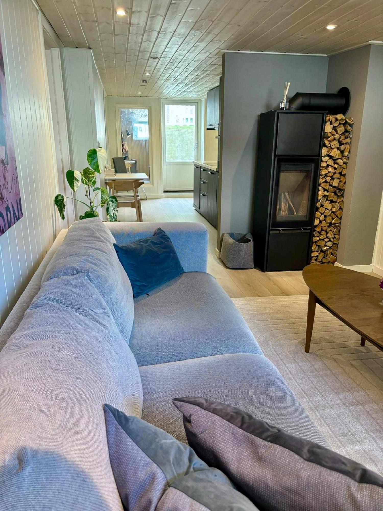 Down Town Apartment With Outside Area In Villa Kristiansand Exterior foto
